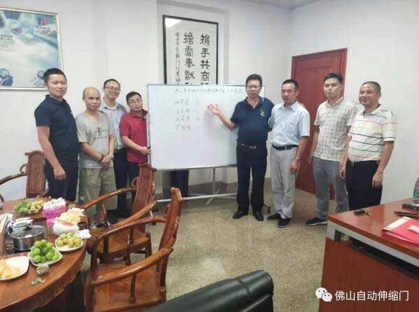 常委參會代表采用無記名推選