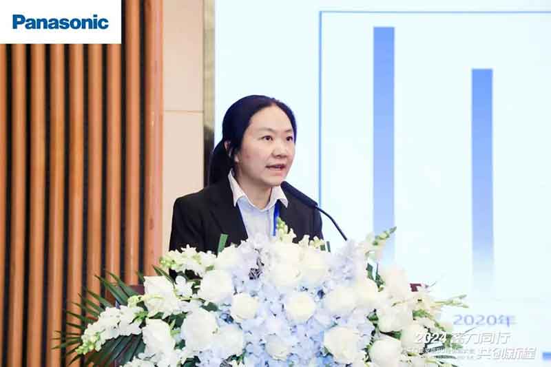 營業(yè)部部長 張睿