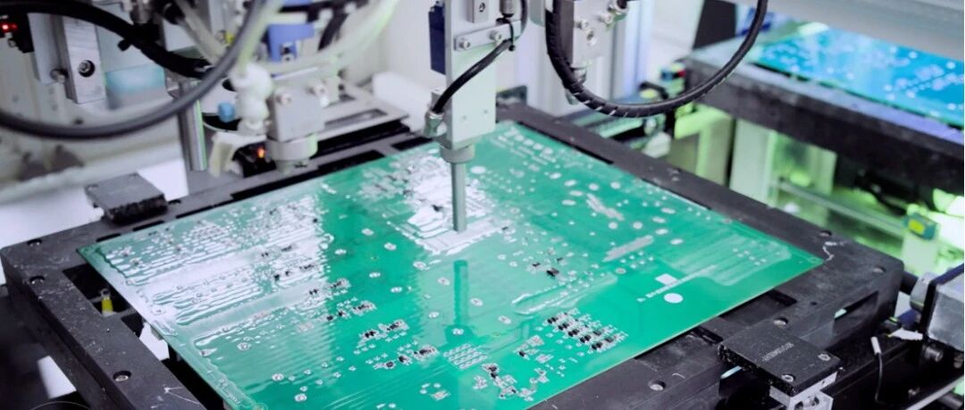 AI模塊、集成預(yù)制艙、油電同速、移動儲能池，一個全新的充電時代已到來！