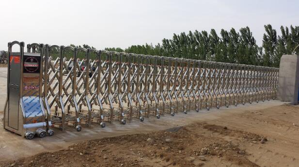 石家莊定州市政六公司造橋廠伸縮門案例 - 中出網(wǎng)-智能出入口與停車充電門戶