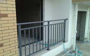 陽(yáng)臺(tái)護(hù)欄