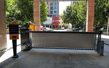 廣告道閘 - 停車場(chǎng)廣告道閘