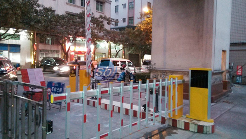 佛山南海羅村俊雅苑小區(qū)停車場系統(tǒng)案例 - 中出網(wǎng)-智能出入口與停車充電門戶