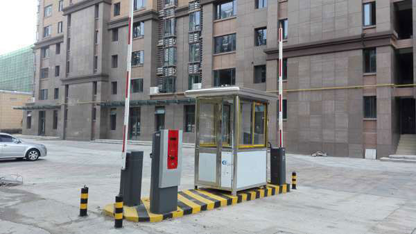 合肥中鐵四局家屬樓速賓智能停車場(chǎng)系統(tǒng)案例 - 中出網(wǎng)-智能出入口與停車充電門戶