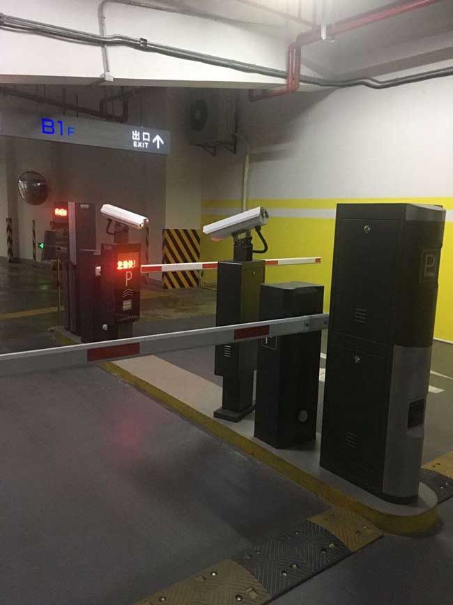 上?？毓纱髲B速賓智能停車場管理系統(tǒng)案例 - 中出網(wǎng)-智能出入口與停車充電門戶