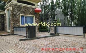 北京八達(dá)嶺清涼盛景別墅車牌識(shí)別+商業(yè)廣告道閘案例