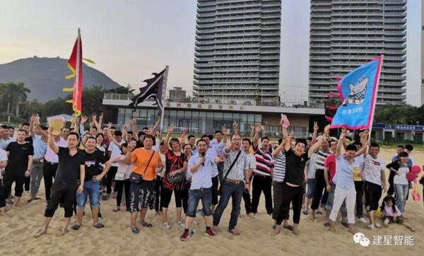 工作勇往直前 生活精彩無限