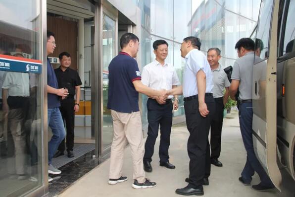 市委常委、市委組織部部長李鎮(zhèn)發(fā)蒞臨百勝智能調(diào)研、指導(dǎo)