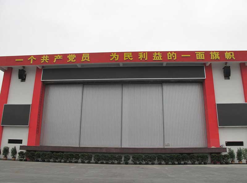 華西村舞臺(tái)大門工業(yè)門案例 - 中出網(wǎng)-智能出入口與停車充電門戶