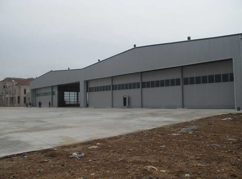 福州機(jī)庫(kù)門(mén)工業(yè)門(mén)案例 - 中出網(wǎng)-智能出入口與停車(chē)充電門(mén)戶