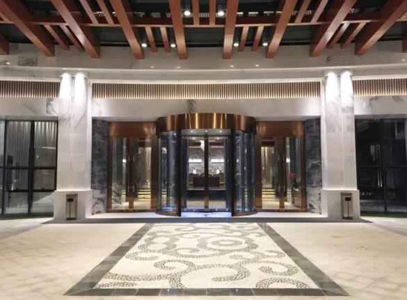 高端、大氣、上檔次的旋轉門集各種優(yōu)點于一身