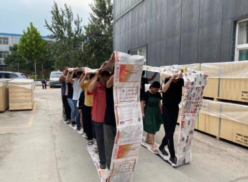 銳澤科技組織員工展開(kāi)趣味運(yùn)動(dòng)會(huì)--無(wú)敵風(fēng)火輪大賽