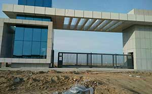 呼市安全廳培訓(xùn)中心863-G伸縮門案例 - 中出網(wǎng)-智能出入口與停車充電門戶