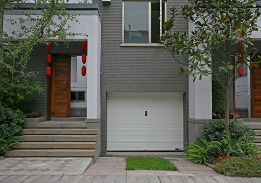 廣州番禺南國(guó)奧林匹克花園車(chē)庫(kù)門(mén)案例 - 中出網(wǎng)-智能出入口與停車(chē)充電門(mén)戶(hù)