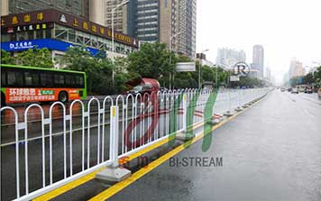 熱鍍鋅靜電噴涂京式護(hù)欄