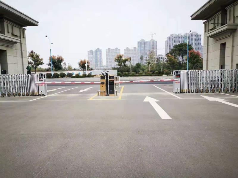 車牌識別一體機(jī)相關(guān)施工案例 - 中出網(wǎng)-智能出入口與停車充電門戶