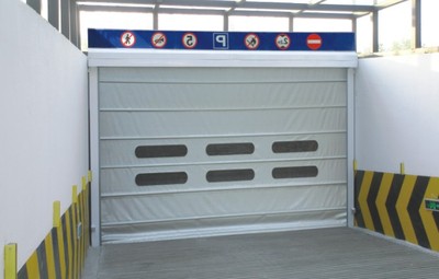 地下車庫堆積門