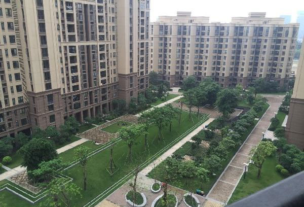 佛山中海錦城國際花園護欄案例 - 中出網(wǎng)-智能出入口與停車充電門戶