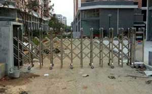 修水縣太陽升鎮(zhèn)第三安置小區(qū)伸縮門案例