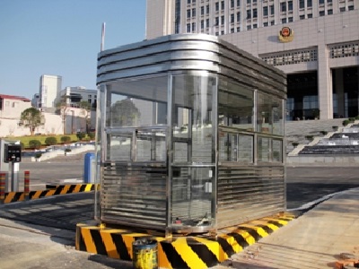 不銹鋼藝術崗亭