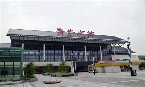 嘉興高鐵站電動(dòng)卷簾門案例 - 中出網(wǎng)-智能出入口與停車充電門戶