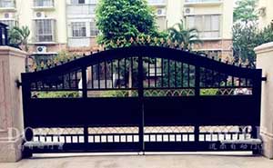 耐氏開門機絕配英倫風大門-江門華茵堡案例