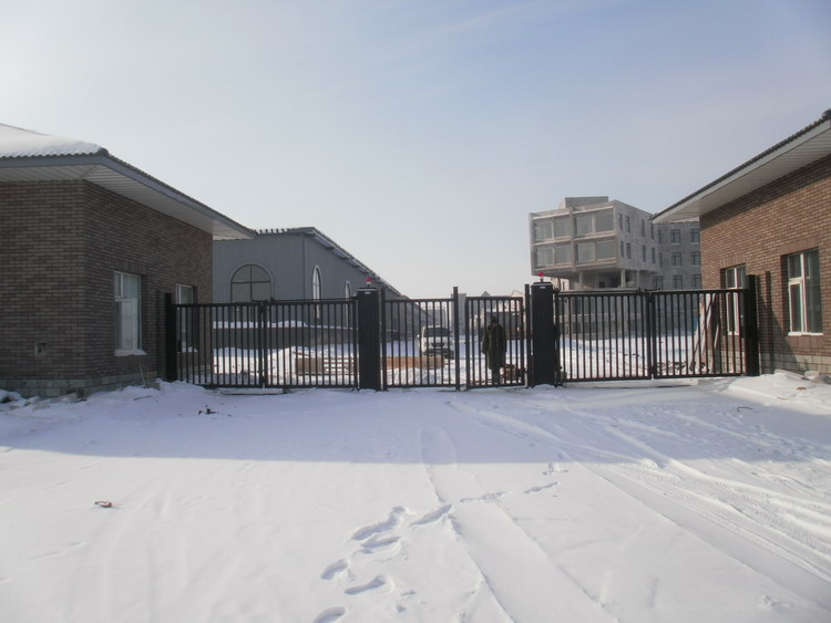 南北德信懸浮門在長(zhǎng)春新華通制藥設(shè)備有限公司的高效應(yīng)用