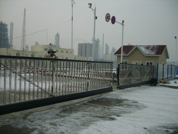 中國(guó)兵器工團(tuán)（遼寧華錦化工集團(tuán)）有限公司安裝南北德信懸浮折疊門正式投入使用