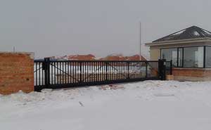 嘉滿（營口）化工有限公司智能無軌懸浮門工程案例