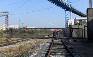 中國(guó)石化岳陽(yáng)分公司智能無(wú)軌懸浮門(mén)工程案例 - 中出網(wǎng)-智能出入口與停車充電門(mén)戶