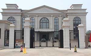 焦作潤浩貿(mào)易有限公司智能無軌懸浮門工程案例 - 中出網(wǎng)-智能出入口與停車充電門戶