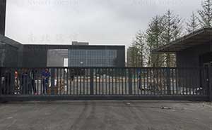 山東淄博市人民銀行818TW智能安全伸縮平移門(mén)工程案例