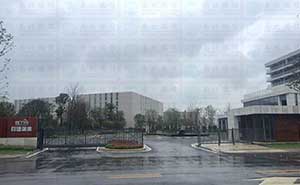 貝達(dá)藥業(yè)智能安全伸縮平移門(mén)工程案例 - 中出網(wǎng)-智能出入口與停車(chē)充電門(mén)戶