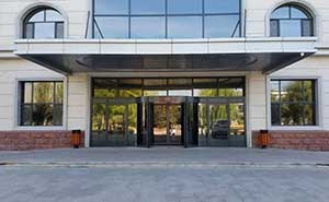 蒙牛盛樂會(huì)所旋轉(zhuǎn)門案例