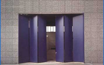 電動(dòng)折疊工業(yè)門(mén)