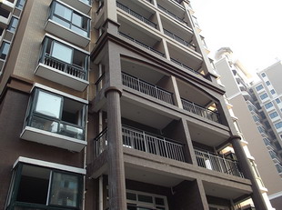 豎欄式陽臺(tái)護(hù)欄