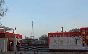 齊齊哈爾市民意小學(xué)電動(dòng)伸縮門案例