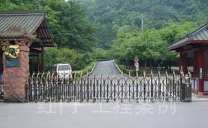 樂山大佛景區(qū)電動伸縮門案例