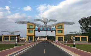 湛江鶴地水庫風景區(qū)伸縮門案例