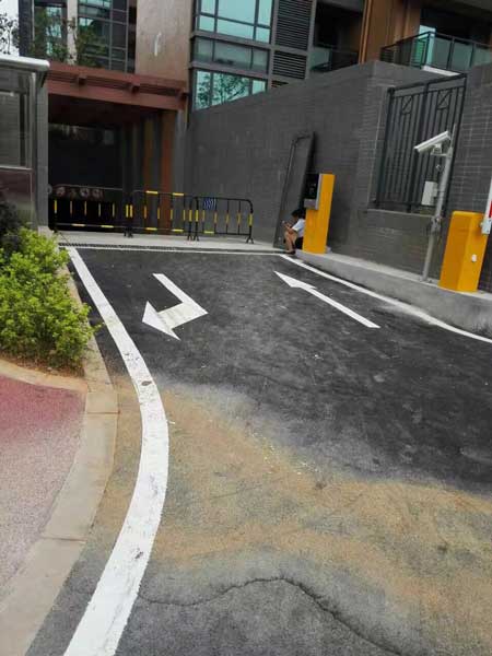 長沙海倫春天停車場(chǎng)系統(tǒng)案例 - 中出網(wǎng)-智能出入口與停車充電門戶