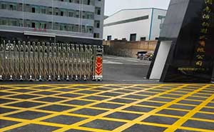 衡陽云集伸縮門案例