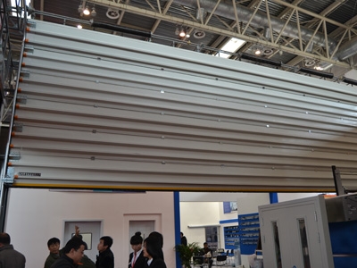 較大工業(yè)提升門