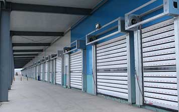 硬質(zhì)快速門