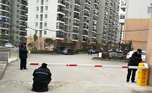 貴陽觀山湖區(qū)金陽保障房電動花桿道閘案例 - 中出網(wǎng)-智能出入口與停車充電門戶