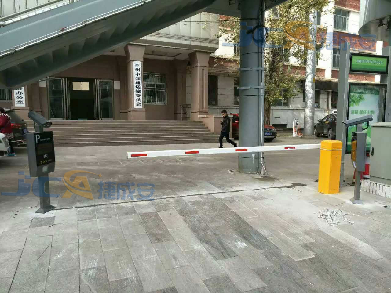 蘭州市交通運(yùn)輸委員會(huì)停車(chē)場(chǎng)系統(tǒng)案例 - 中出網(wǎng)-智能出入口與停車(chē)充電門(mén)戶