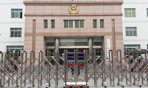 連云港武警支隊(duì)伸縮門案例