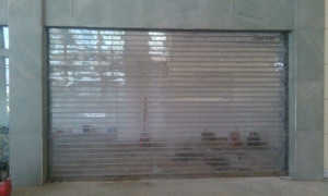 蘭州中川機(jī)場(chǎng)水晶門(mén)案例 - 中出網(wǎng)-智能出入口與停車(chē)充電門(mén)戶(hù)