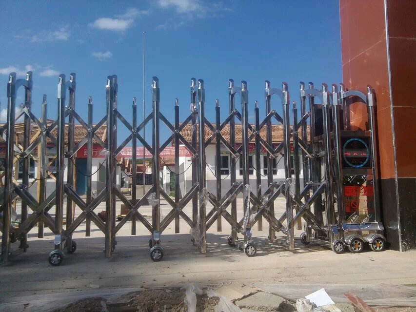 榆中縣小水字小學(xué)伸縮門案例 - 中出網(wǎng)-智能出入口與停車充電門戶