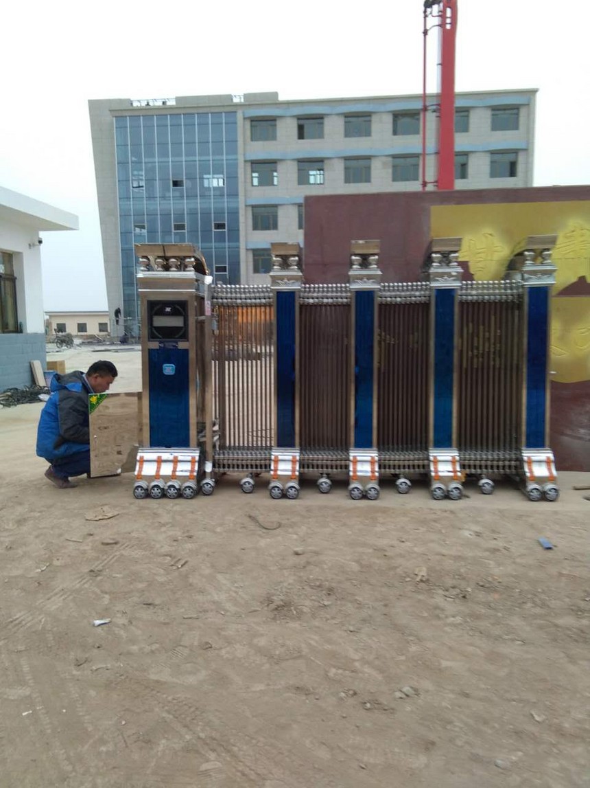 榆中縣水調(diào)工程伸縮門案例 - 中出網(wǎng)-智能出入口與停車充電門戶