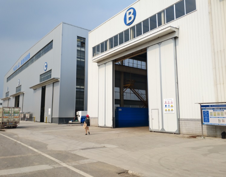 中鐵工程裝備集團(tuán)大型工業(yè)推拉門(mén)案例 - 中出網(wǎng)-智能出入口與停車(chē)充電門(mén)戶(hù)